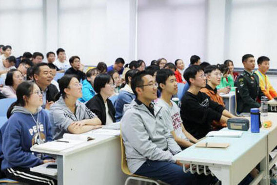 学校环境
