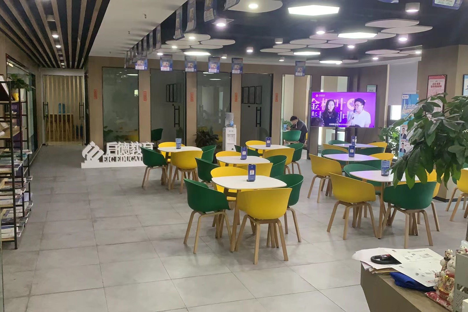 合肥启德留学_会展活动现场