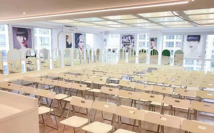 长沙聚仕国际美妆_学校教室