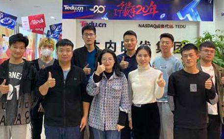 老师与学员合影