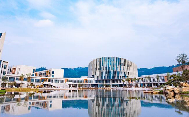 成都四川外国语大学成都学院_学院环境