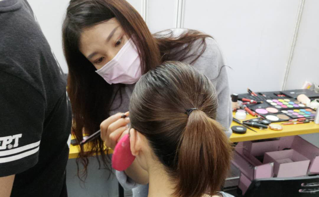 广州星美国际美妆培训学校_学员活动相册