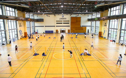 上海诺美国际学校_学校篮球场