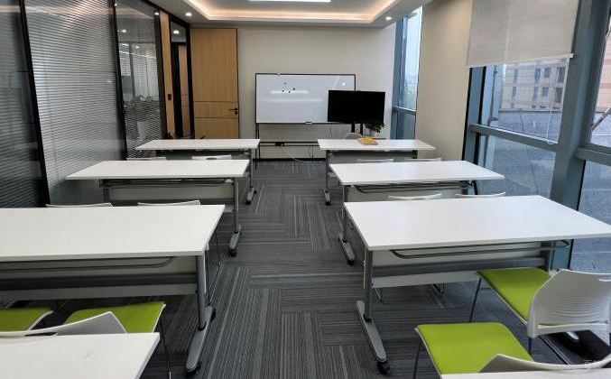杭州明和留学_明和留学教室环境