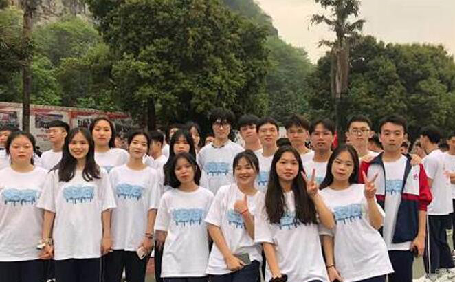 天津优朗英语教育_学员合影