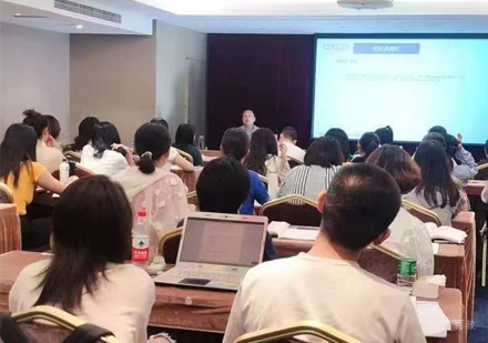 北京勤思考研_学员上课场景展示