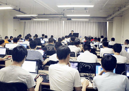 武汉源码时代_校区学员上课场景展示