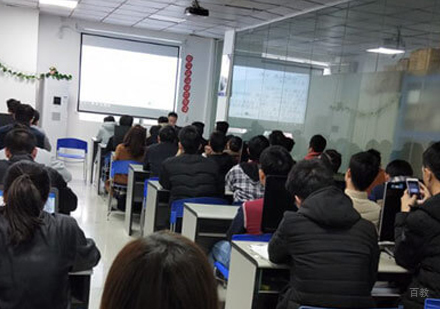 校区学员上课场景展示