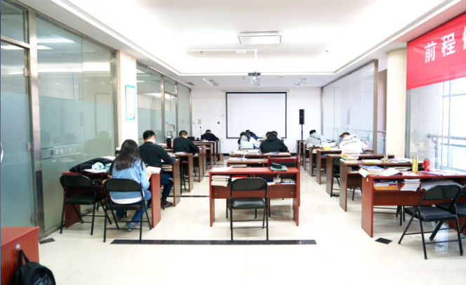 西安硕成考研_学校相册