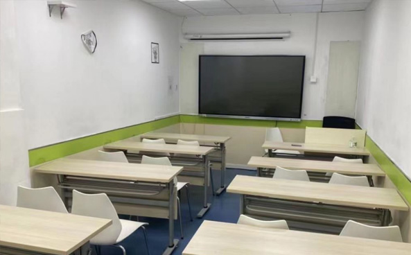 上海昂立国际教育教室环境