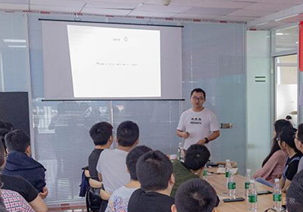 武汉汇智动力_校区学员上课场景展示