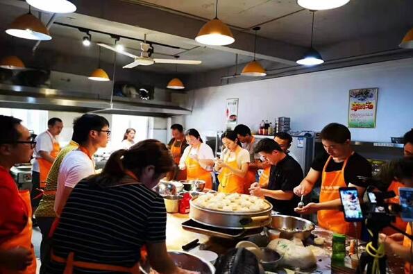 沈阳好日子餐饮培训学校_现场实操