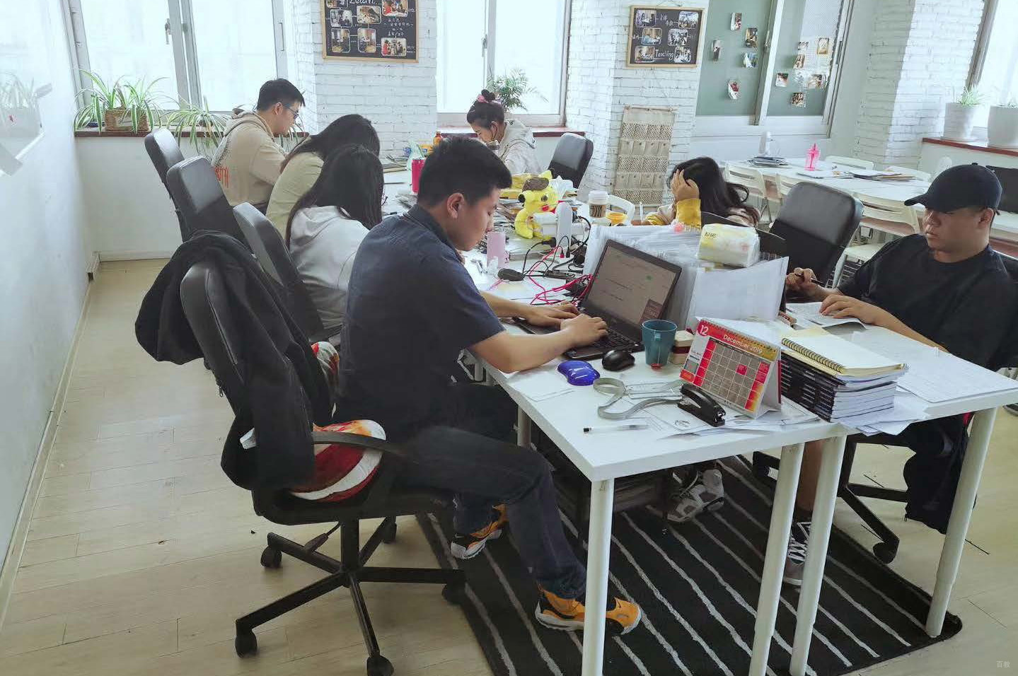 偏锋出国办公室环境