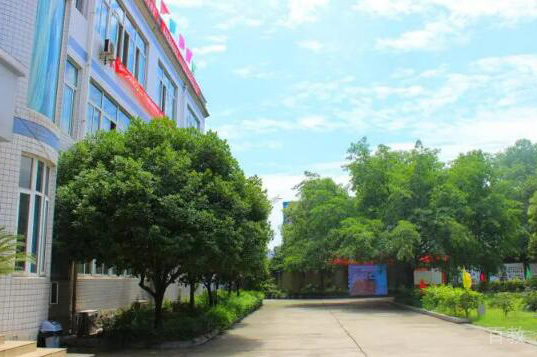 成都卓元文化学校_校园环境