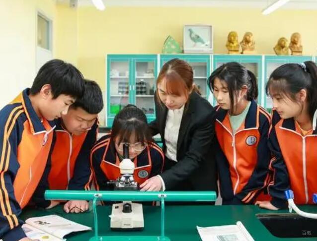 北京博雅学校_实验室