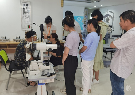 校区学员上课场景展示