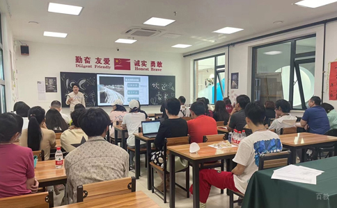 校区学员上课场景展示