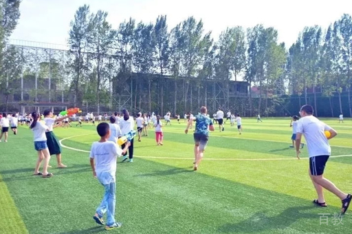 校区操场环境展示