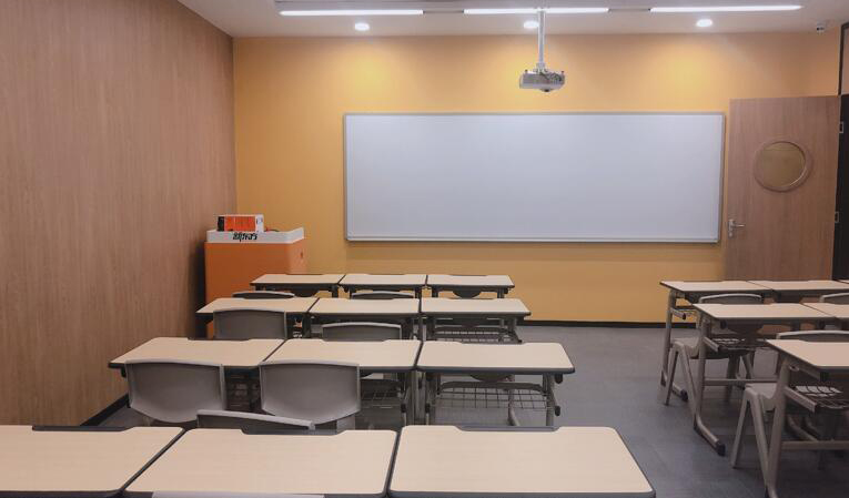 南京新东方欧亚教育教室环境
