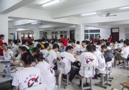 北京龙门育才_高考考前运动会