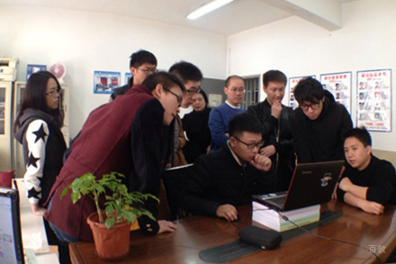 武汉绿洲同济教育_校区学员学习场景展示