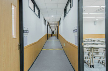 学校走廊