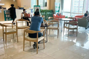 学校大厅