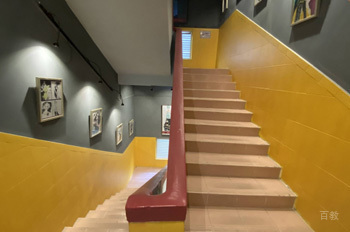 深圳香港服装设计学院_学校楼梯设计墙