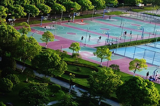 上海双威国际学校_篮球场环境