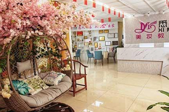 学校樱花树