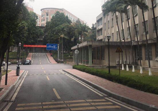 校园内景