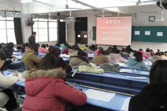 南昌千寻教育_上课氛围
