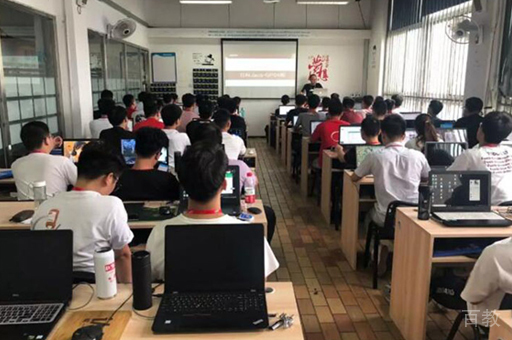 校区学员上课场景展示