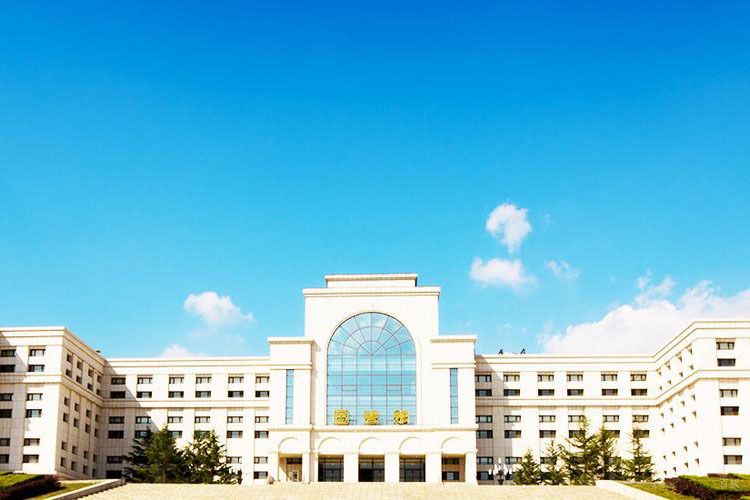 大连大学国际教育中心_教学楼