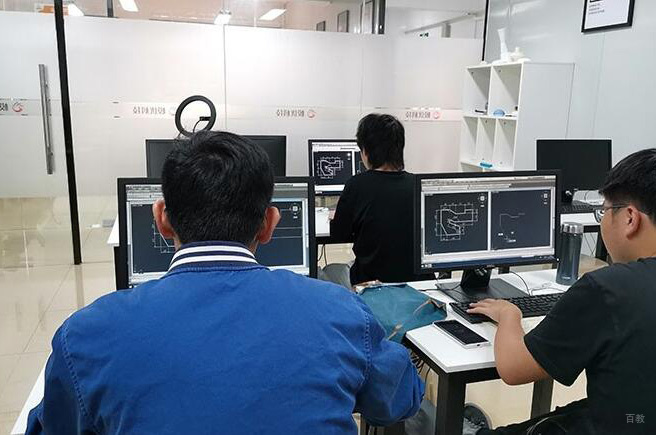 厦门模优模具培训中心_学员上课