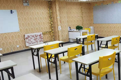 北京扬帆卓越美甲化妆纹绣培训学校_校区教室环境展示