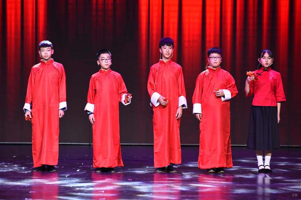 学生表演