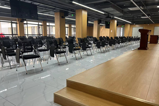 北京为学益国际教育_校区会议室环境展示