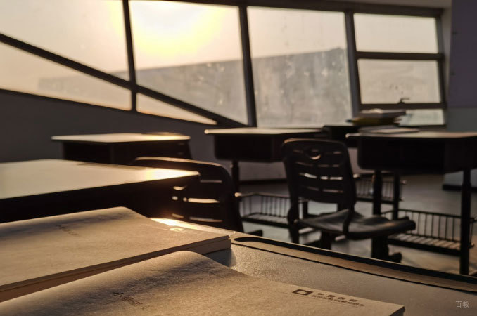 厦门学赞教育_教室环境