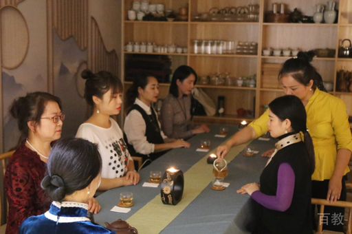 武汉沧月幽兰_校区学员上课场景展示