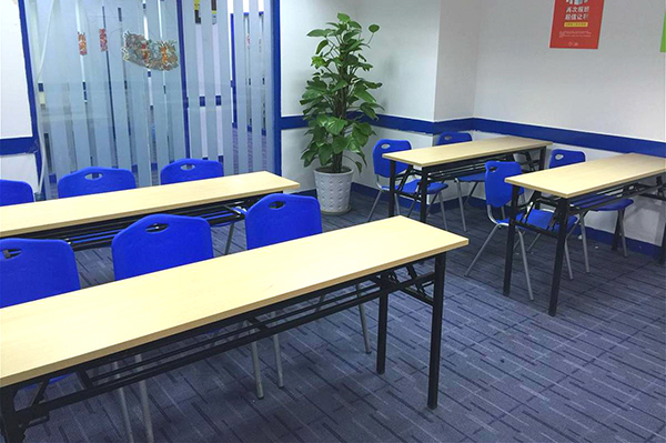 北京朗阁教育教室环境