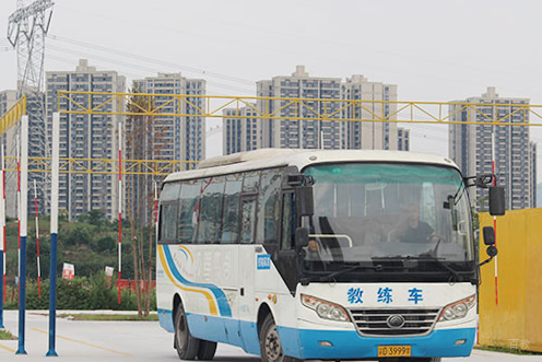 B1中型客车