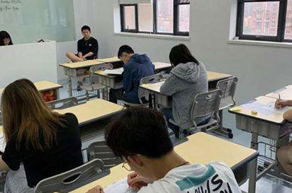 学员上课