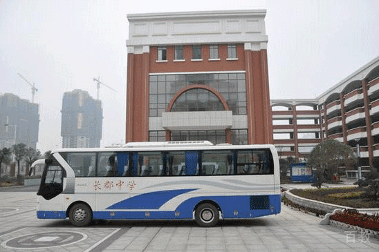 校车