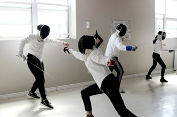 深圳加拿大伦敦国际学院击剑课程
