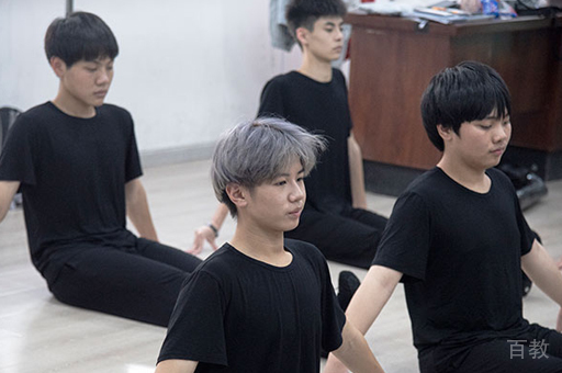 校区学员上课场景展示