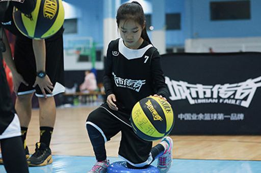 北京城市传奇篮球俱乐部_校区学员篮球学习场景展示