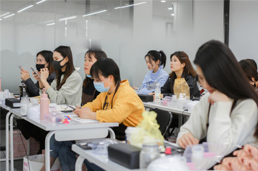 学员上课