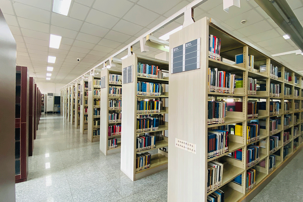 南昌和教育国际本科图书馆环境
