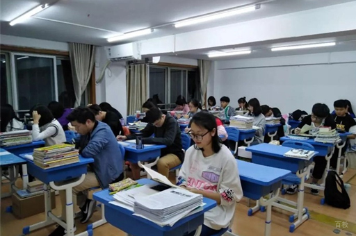 校区学员上课场景展示